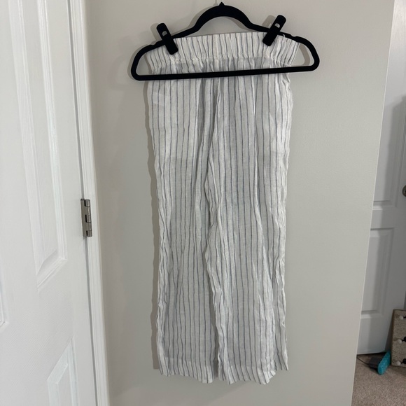 C&C California Linen White and Blue Striped Pants - Picture 6 of 6